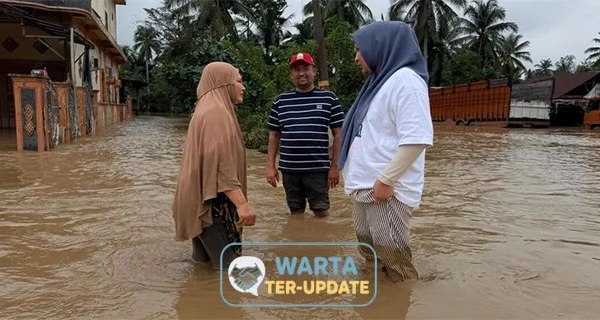 Tragedi Banjir Istri Gubernur Terpaksa Bertahan 2 Hari di SPBU