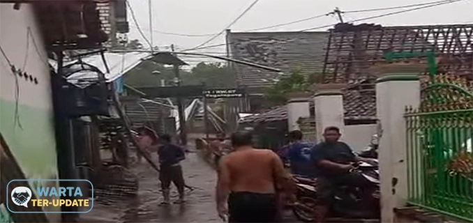 Puluhan Rumah Warga Tuban Rusak Akibat Angin Puting Beliung