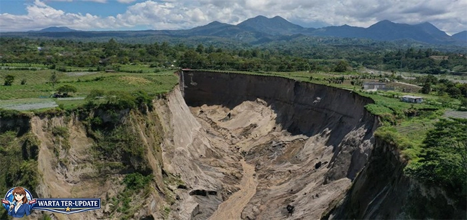 Longsor Raksasa Terjadi Akses Jalan Aceh Tengah Putus